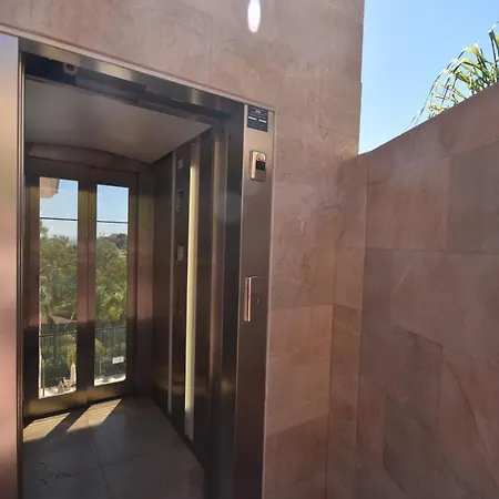 Apartamento Penthouse With Sea Views In Nueva Andalucia