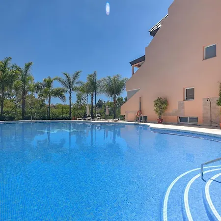 Apartment Penthouse With Sea Views In Nueva Andalucia *
