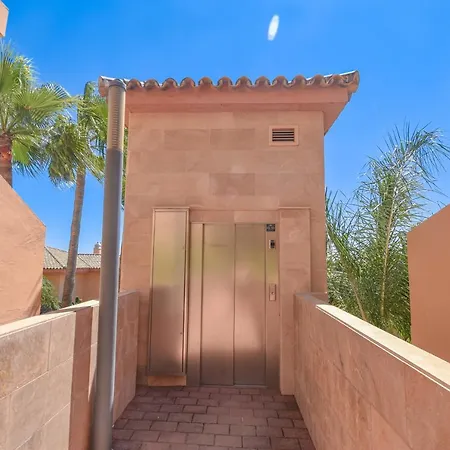 Penthouse With Sea Views In Nueva Andalucia Marbella