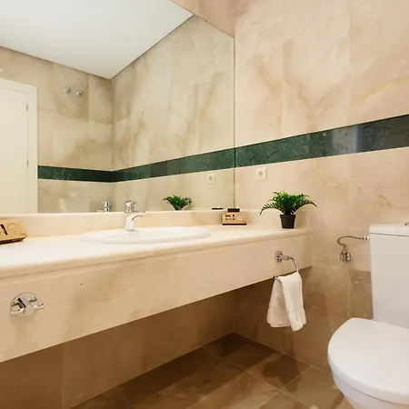 Penthouse With Sea Views In Nueva Andalucia Apartment *