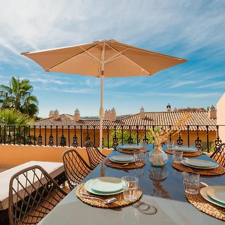 Apartment Penthouse With Sea Views In Nueva Andalucia Marbella