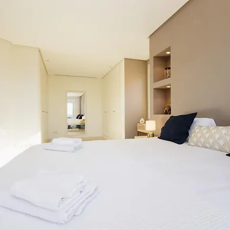 Penthouse With Sea Views In Nueva Andalucia Marbella