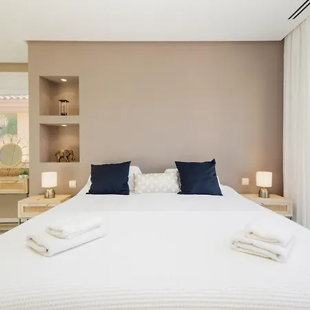 Apartment Penthouse With Sea Views In Nueva Andalucia *